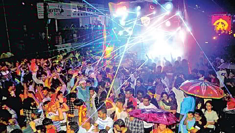 कोल्हापूर : मंगलमूर्तीचे जल्लोषात स्वागत