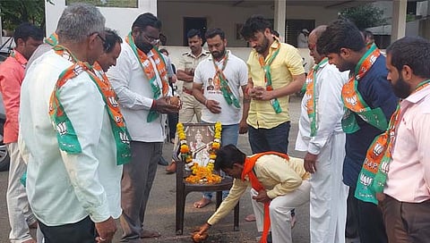 नाशिक : छगन भुजबळ यांच्या कार्यालयासमोर भाजप कार्यकर्त्यांचे आंदोलन