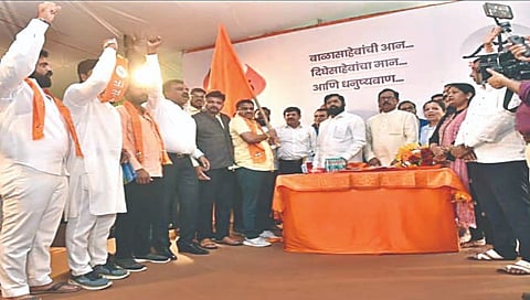 नाशिक : मुख्यमंत्री एकनाथ शिंदे यांच्या समवेत नाशिकमधील छत्रपती सेनेचे पदाधिकारी व कार्यकर्ते.