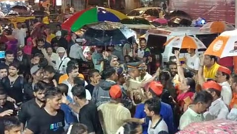 मुंबई : गणपती विसर्जनावरून शिंदे गट आणि शिवसैनिक भिडले