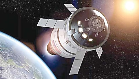 झेपावे चंद्राकडे…