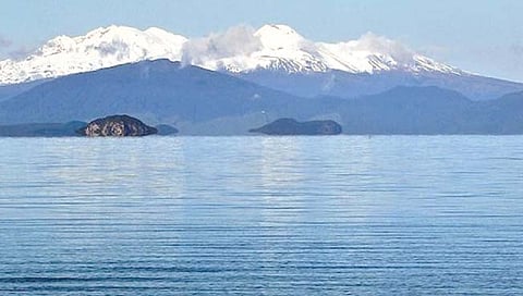 महासरोवराच्या खाली वाढली भूगर्भीय हालचाल