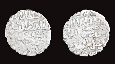 इजिप्तमध्ये सापडली सोन्या-चांदीची नाणी