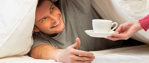 सकाळी जाग येताच चहा घेताय?