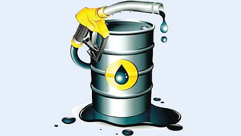 नाशिक : कच्च्या तेलाच्या किमती कमी, तरीही पेट्रोलचे दर जैसे थे