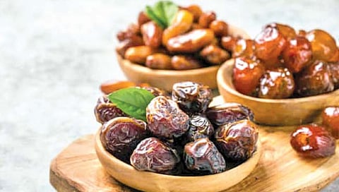 खजुराच्या सेवनाने शरीराला हाेतात ‘हे’ फायदे