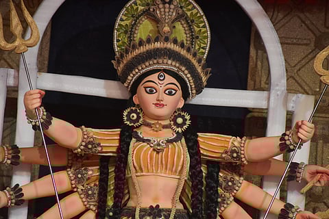 दूर्गापूजा धर्मनिरपेक्ष उत्सव; त्याला पूर्णतः धार्मिक स्वरूप नाही – उच्च न्यायालय