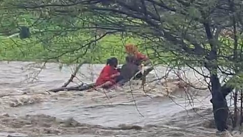 औरंगाबाद : देवगिरी नदीच्या पुरात अल्पवयीन मुलगी वाहुन गेली