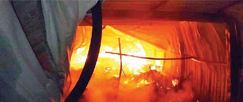 रासे (ता. खेड) येथील फर्निचर गोदामाला लागलेली आग.