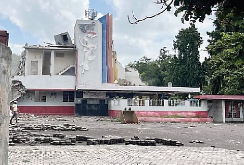 बारामतीतील दुर्गा टॉकीज पडद्याआड