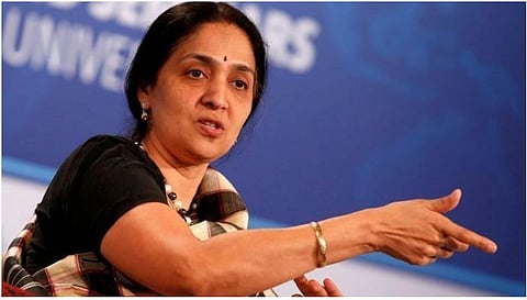 Chitra Ramkrishna Bail – चित्रा रामकृष्णन यांना जामीन; योगीच्या इशाऱ्याने चालवत होत्या शेअर बाजार