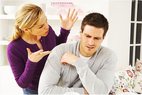 तुम्ही बायकोला का घाबरता? यामागेही आहे शास्त्रीय कारण – Lifestyle – Heterosexual Men’s Fears in Intimate Relationships