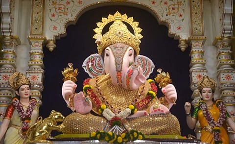 पुणे : श्री पंचकेदार मंदिरात ‘दगडूशेठ’ विराजमान