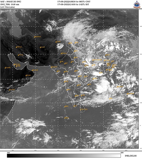 Monsoon Update सॅटेलाइट छायाचित्र