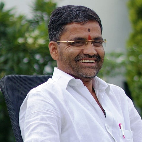 Nilesh Lanke : अखेर आ. नीलेश लंके घड्याळ सोडून फुंकणार ‘तुतारी’