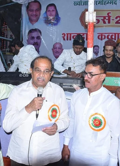 ‘मुझे दोस्त बना कर देख’ म्हणत विखेंनी नक्की कुणाला दिली मैत्रीची साद ? संगमनेरमध्ये रंगली चर्चा