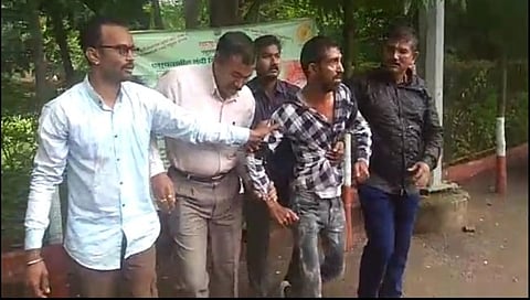 जळगाव: आत्मदहनाचा प्रयत्न,www.pudhari.news