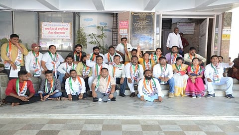 Jalgaon : शहर भक्कास, नगरसेवक मात्र झक्कास…! जळगाव मनपात राष्ट्रवादीचे आंदोलन