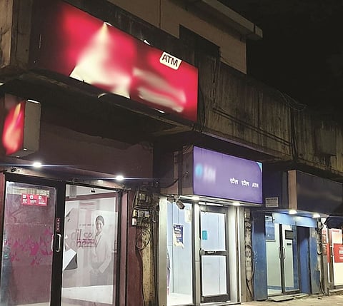 पिंपरीमधील एटीएम सुरक्षा रामभरोसे