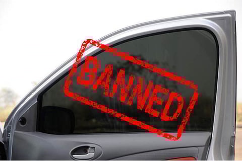 पिंपरी : …त्या दुकानदारांकडे मात्र कानाडोळा ब्लॅक फिल्मिंगवर वाहतूक पोलिसांची कारवाई