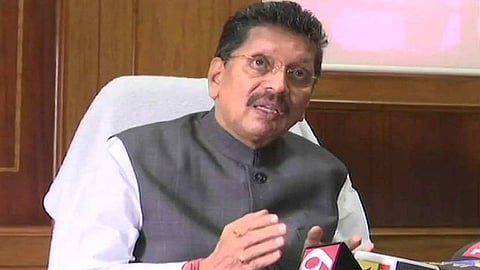 दीपक केसरकर