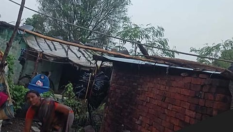 हिंगोली : पिंपळदरी गावात गेल्या पंधरा दिवसापासून अंधार, महावितरण कंपनीच्या नाकर्तेपणामुळे समस्येत वाढ