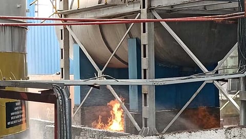 सुखेडच्या आशीर्वाद कंपनीत लागली आग