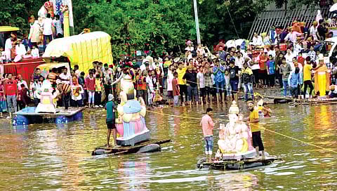 पुढच्या वर्षी लवकर या…