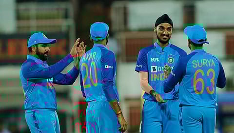 IND Vs SA 1st T20 : भारताने आफ्रिकेला अवघ्या १०६ धावात रोखले