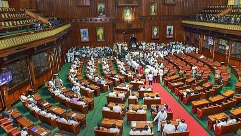 Karnataka News : विरोधकांच्या तीव्र विरोधानंतरही कर्नाटक विधान परिषदेत ‘धर्मांतर विरोधी विधेयक’ मंजूर