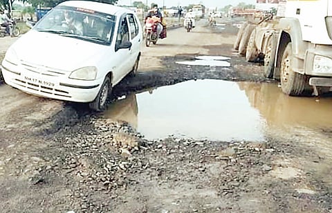नगर-मनमाड महामार्गाचे विघ्न सुटणार कधी?