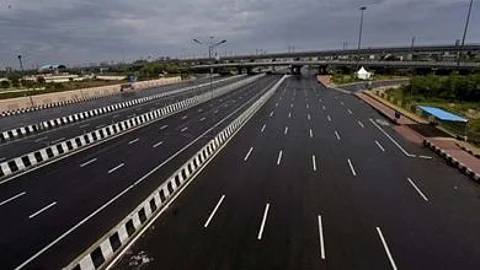 जेजुरीला भूसंपादनाची सुळे यांनी केली पाहणी; महामार्ग प्राधिकरण, जिल्हाधिकार्यांकडे प्रश्न मांडणार