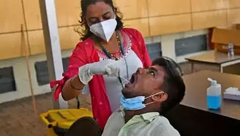 Main Omicron subvariant : मुख्य ओमिक्रॉन सबवेरिएंटचे स्वरुपात होत आहे आणखी बदल (mutating) : Insacog