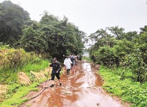 स्वातंत्र्याचा अमृतमहोत्सव साजरा होतोय … अरे आता तरी आमच्याकडे कुणी लक्ष द्या?