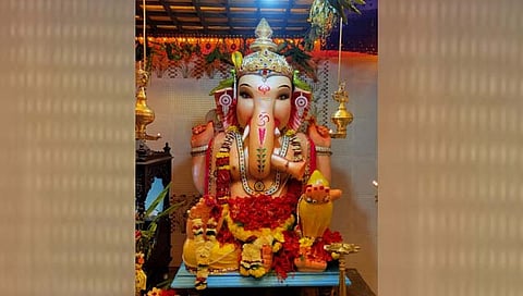 सावंतवाडी : माळीच्या घरात सातशे वर्षापासून राऊळ कुटुंबीय जोपासतात गणेशोत्सवाची परंपरा