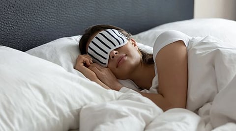 Sleep and Vastu : झोपताना ‘या’ दिशेला डोके करण्यास आहे विशेष महत्त्व