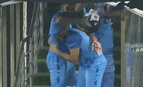 IND vs AUS 3rd T20 : भावा जिंकलस ..! विराट खेळीला कर्णधार रोहितने दिली मन:पूर्वक दाद (व्हिडीओ)