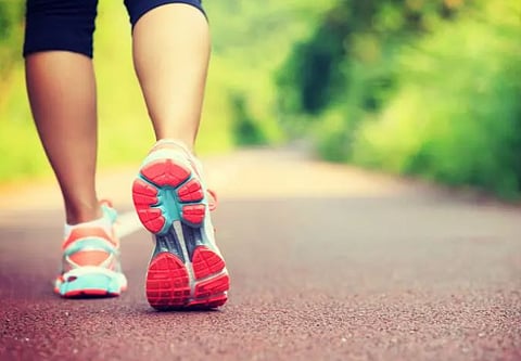 Walking for health : वेगाने चालणे ठरते अधिक फायदेशीर; नवीन संशोधनातील माहिती