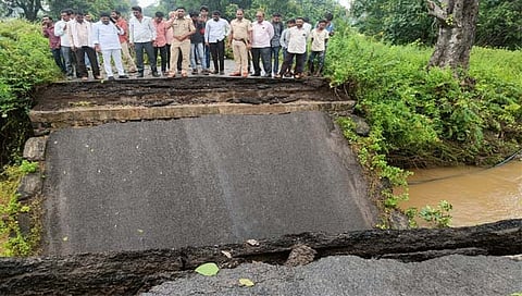 हिंगोली : औंढ्याजवळील ब्रिटीशकालीन पूल कोसळला; वसमत-नांदेड वाहतूक पर्यायी मार्गाने वळविली