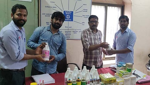 इचलकरंजी : लम्पीग्रस्त गायींना जीवदान, गो-पालकाकडून २० हजारांची औषधे भेट