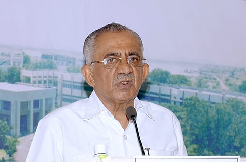 स्व.डॉ.भाईदास पाटील www.pudhari.news