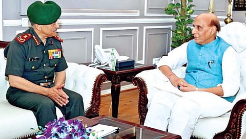 अनिल चौहान यांनी स्वीकारला सीडीएस पदाचा कार्यभार