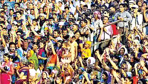 World population : जगाने आज पार केला @ ८ अब्ज लोकसंख्येचा टप्पा