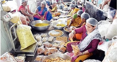 पिंपरी : रेडिमेड फराळाला मागणी