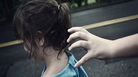 घाबरू नका..! पण सतर्क रहा, मुलांना चोरणारी टोळी पकडल्याचा व्हायरल व्हिडीओ पुण्याचा नाही