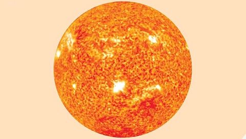 पृथ्वीला ऊर्जा देणार्या सूर्याचे वय किती आहे माहिती आहे का?