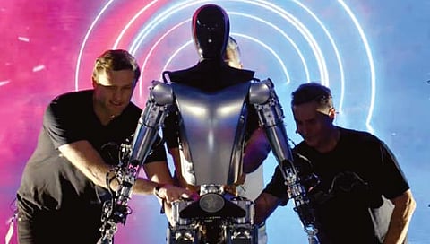 ह्यूमनॉईड रोबोट करणार मानवी कामे