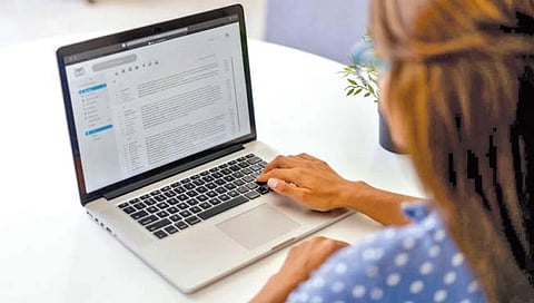 अवघ्या वीस सेकंदांच्या व्हिडीओने गमावली नोकरी!