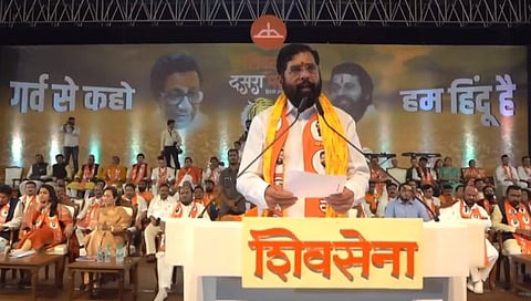 Eknath Shinde Dasara Melava : गद्दारी २०१९ मध्येच झाली, आम्ही जनतेसाठी उठाव केला : एकनाथ शिंदेंनी उध्दव ठाकरेंवर डागली तोफ