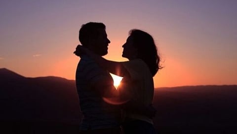 सोलापूर : तरुणीला भेटायला जाणं महाविद्यालयीन तरुणाला पडलं महागात